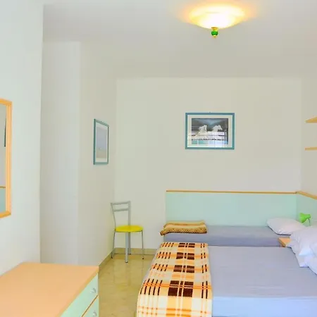 Lovely Beachside Flat - Beahost