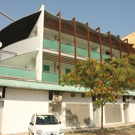 Lovely Beachside Flat - Beahost *